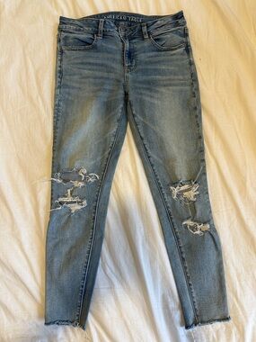 American Eagle Women's Light Blue Ripped Jeans Jeggings Size 6